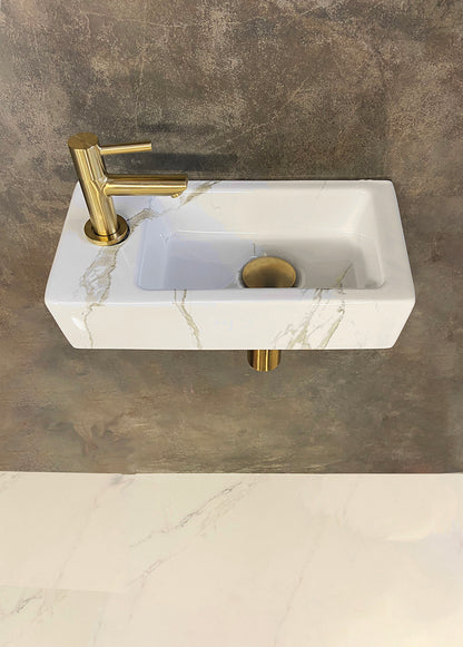 Wiesbaden fonteinset Rhea S mini met fontein links carrara, kraan, sifon en afvoerplug geborsteld messing