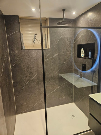 Isodeco SPC Marmer Plaat Wandpaneel Marmerlook Mat Antraciet Wit